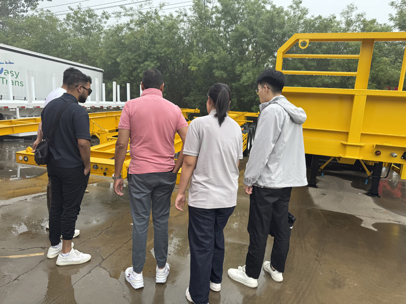 Továrna Luyi přijímá jihoafrické obchodníky, valníkové návěsy přitahují záměry spolupráce