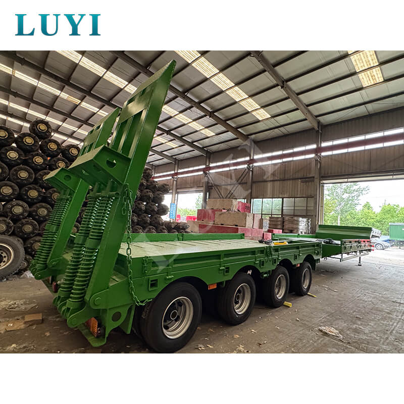 Čtyřnápravové nízkopodlažní návěsy Luyi dodané do Ekvádoru, které umožňují těžkou přepravu infrastruktury v Jižní Americe