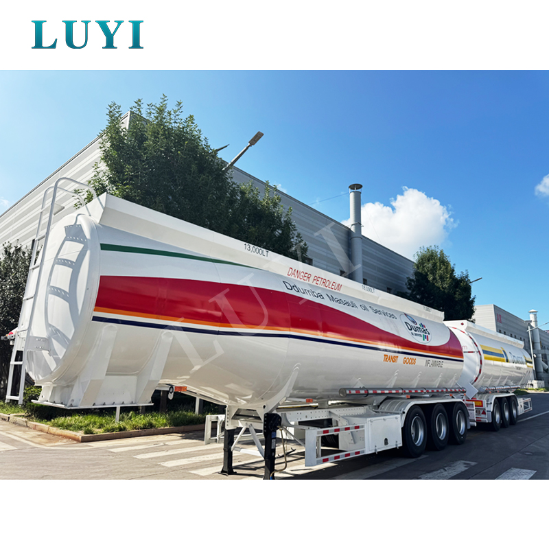 Přeshraniční dodávka demonstruje sílu —— Třínápravový návěs s nádrží na olej odjíždí do Alžírska, posiluje modernizaci místní logistiky