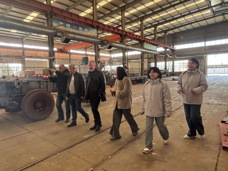 Arménští zákazníci navštěvují Luyi! Spojte se a otevřete nový plán pro zámořské trhy,