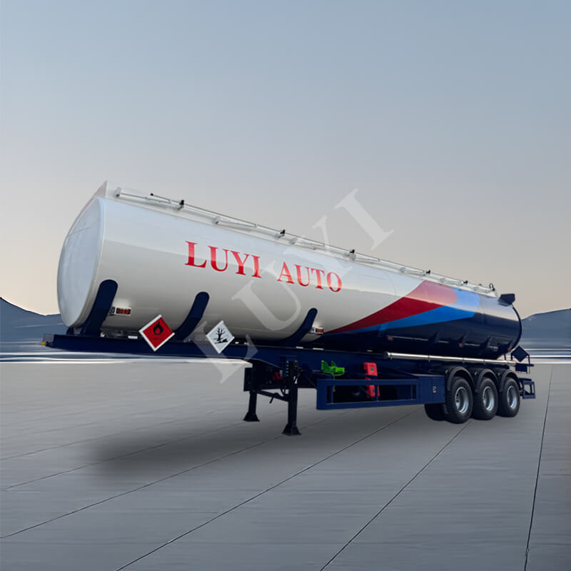 3nápravový 5komorový návěs s nádrží na olej z uhlíkové oceli o objemu 45 000 litrů
