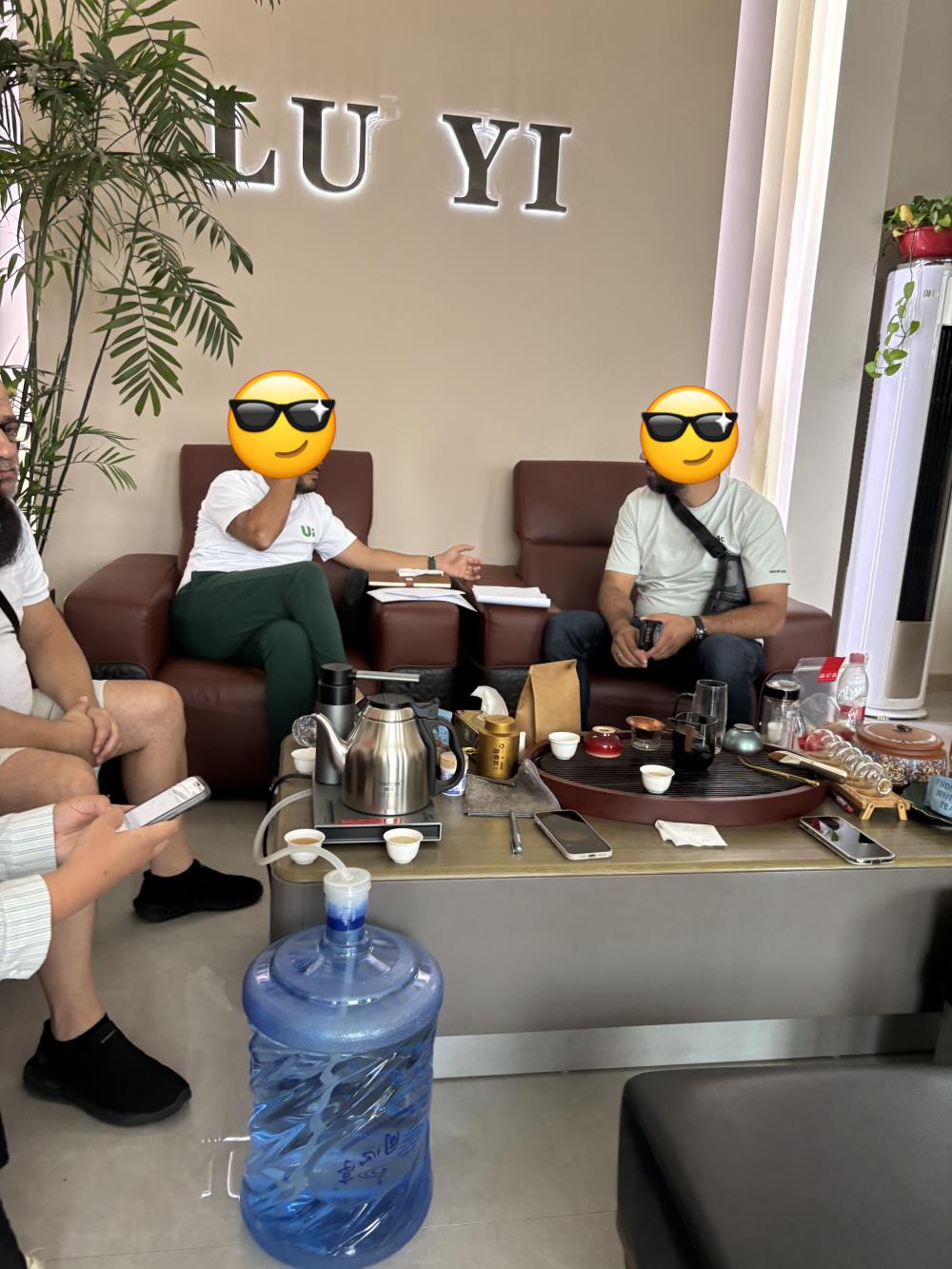 Od návštěvy továrny k rozšíření flotily: Jak LUYI získal objednávku návěsu cisterny na cement v Saúdské Arábii