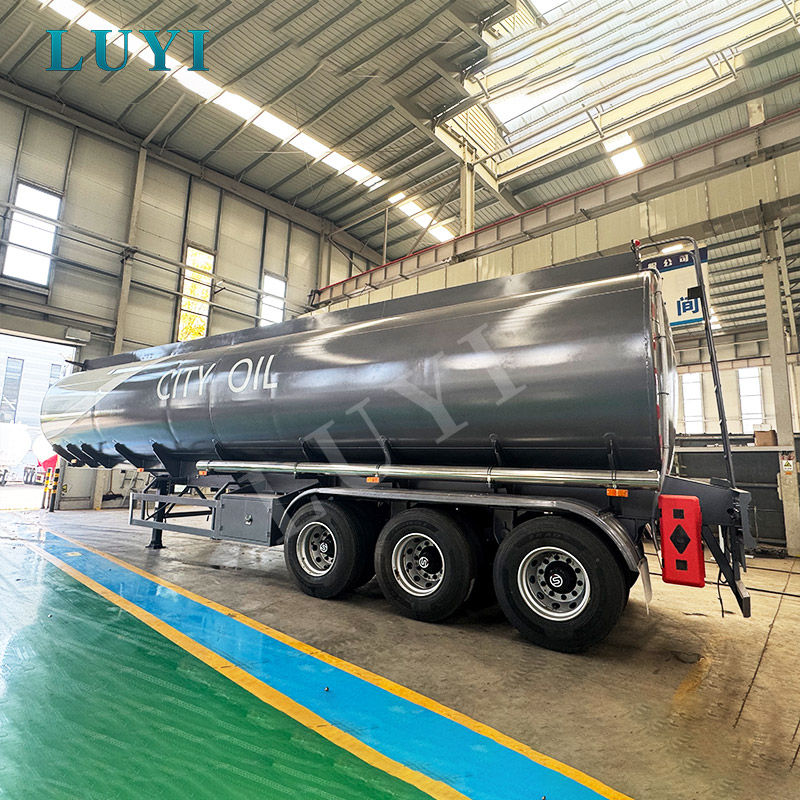 Palivová cisterna LUYI 40 000 l: Navržena pro nekompromisní bezpečnost a účinnost